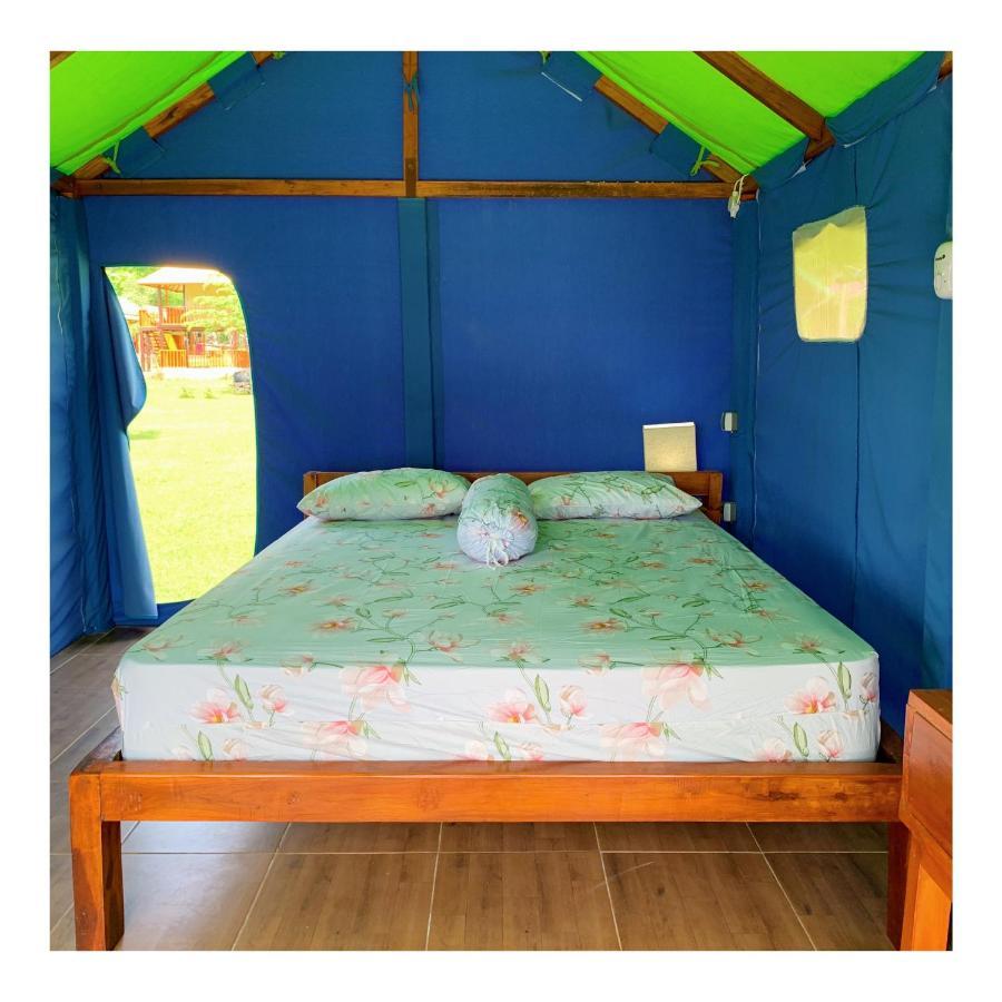 Beach Camp Lombok Секотонг Экстерьер фото